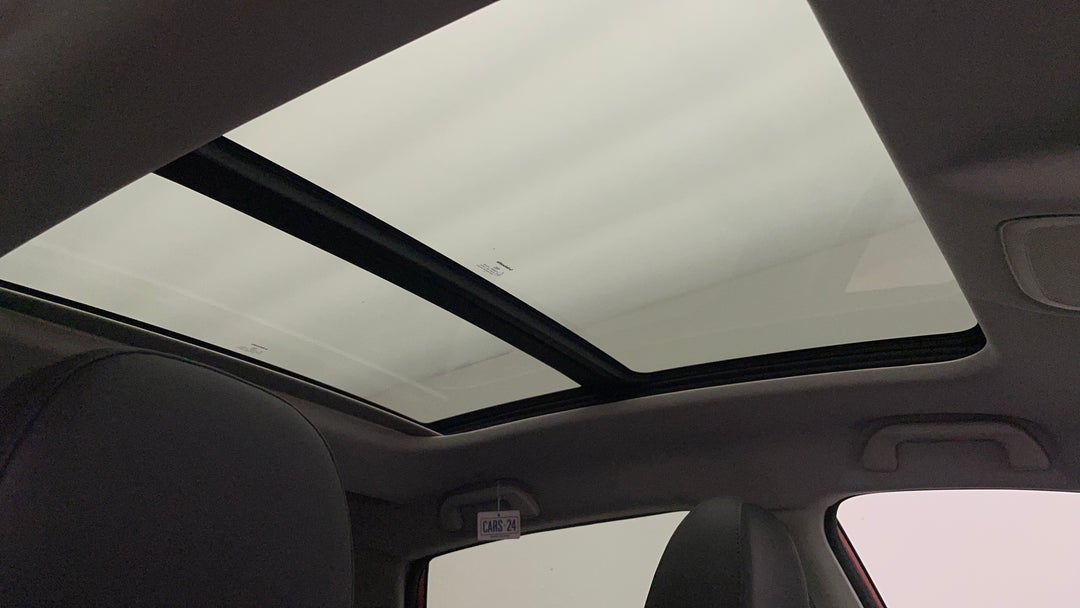 Interior Sunroof/Moonroof