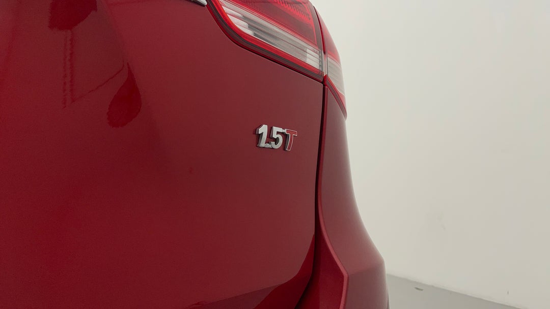 Badge (Boot Right Side)