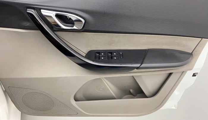 2017 Tata Tiago XZ 1.2 REVOTRON, Petrol, Manual, 47,546 km, Driver Side Door Panels Control