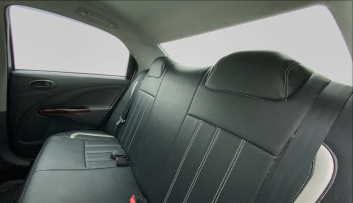 2013 Toyota Etios GD, Diesel, Manual, 47,074 km, Right Side Rear Door Cabin
