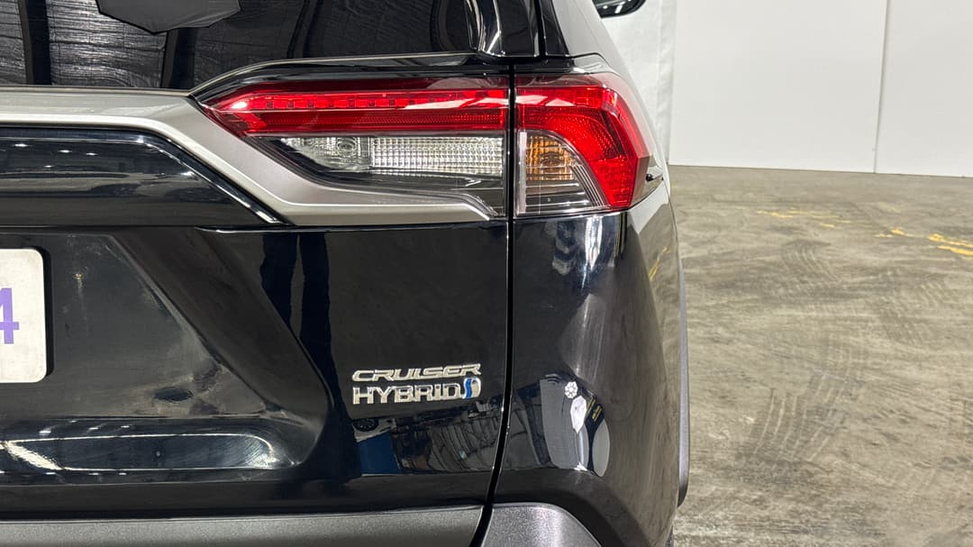 2023 Toyota RAV4 Cruiser (AWD) Hybrid, Automatic, 62249 km, Badge (Boot Right Side)