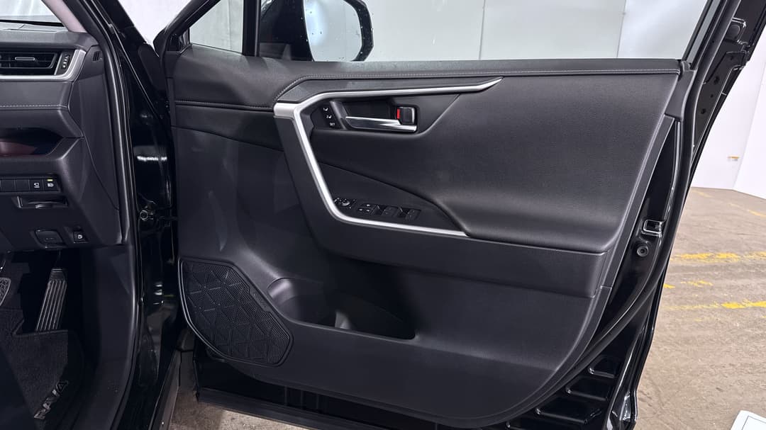 2023 Toyota RAV4 Cruiser (AWD) Hybrid, Automatic, 62249 km, Speaker View