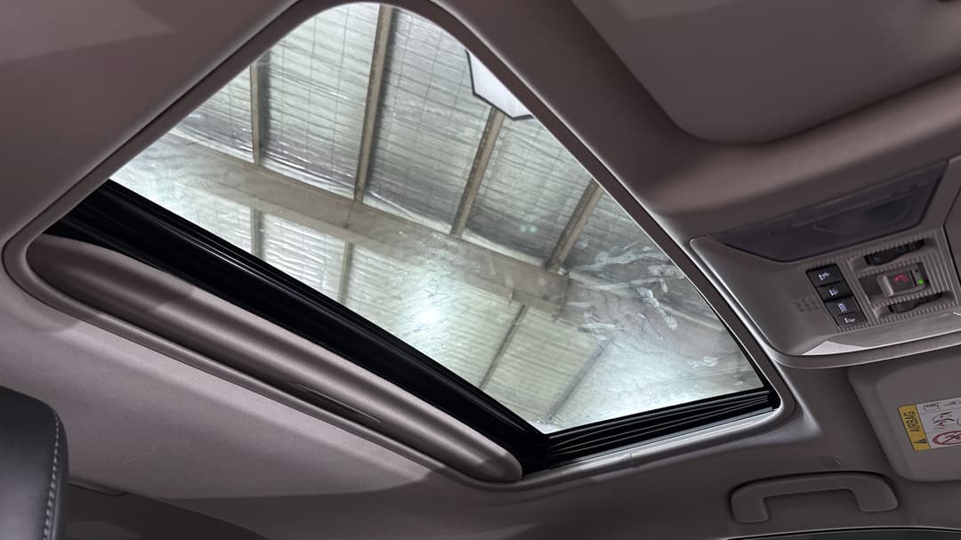 2023 Toyota RAV4 Cruiser (AWD) Hybrid, Automatic, 62249 km, Interior Sunroof/Moonroof
