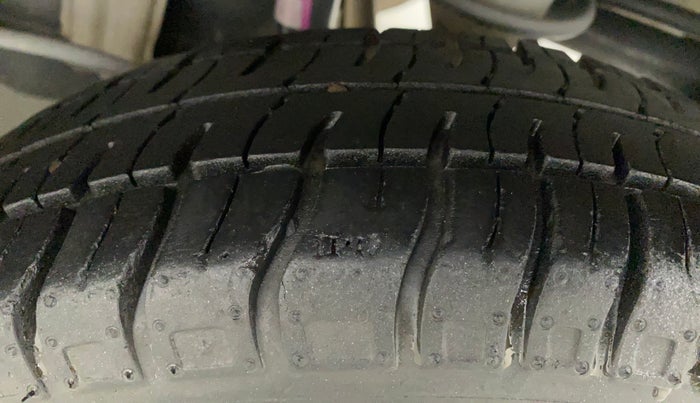 2016 Maruti Alto 800 LXI, Petrol, Manual, 56,876 km, Left Rear Tyre Tread