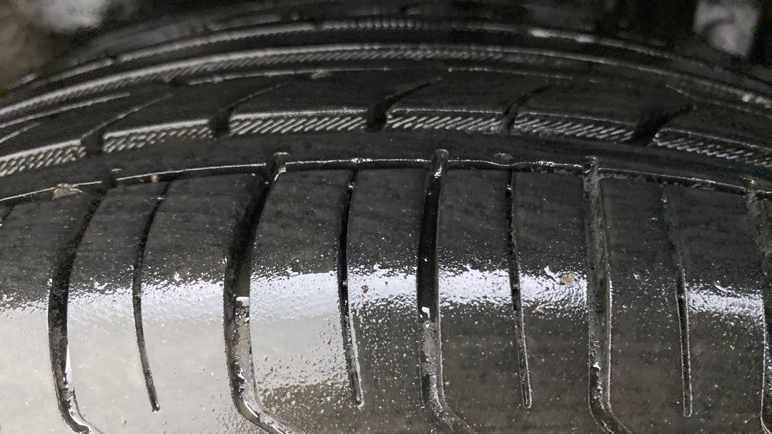 Left Rear Tyre Tread