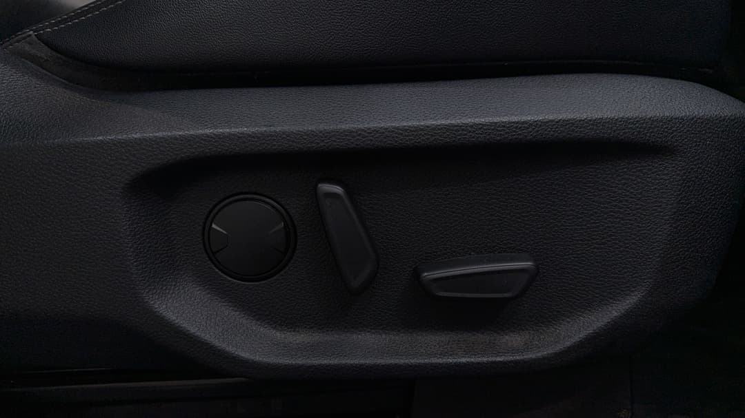 2022 Ford Ranger Sport 2.0 (4x4), Automatic, 53901 km, Drivers Side Adjustment Panel
