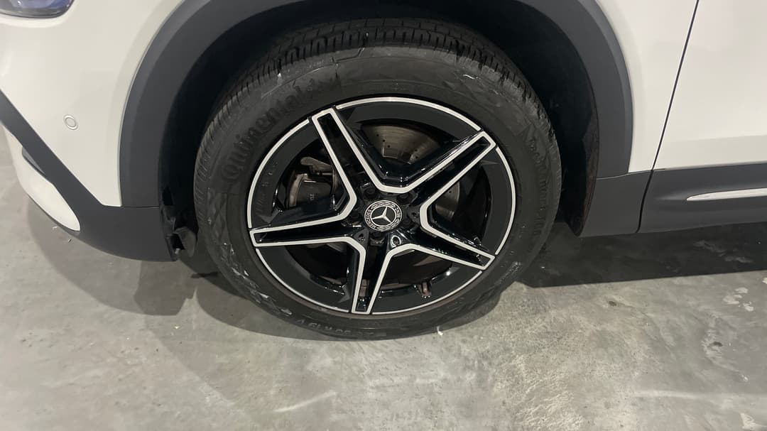 2022 Mercedes-benz Glb 200, Automatic, 52501 km, Left Front Wheel