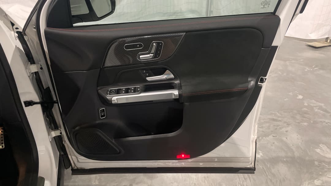 2022 Mercedes-benz Glb 200, Automatic, 52501 km, Speaker View