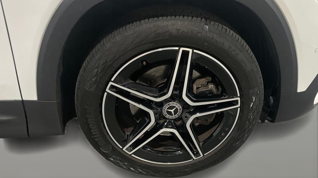 2022 Mercedes-benz Glb 200, Automatic, 52501 km, Right Front Wheel