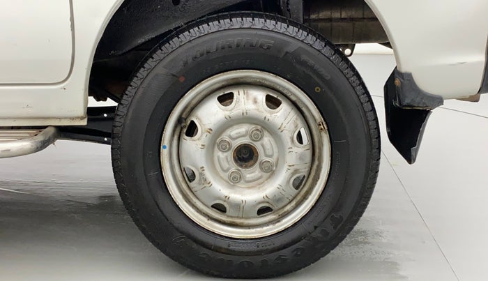 2017 Maruti Eeco 7 STR, Petrol, Manual, 21,722 km, Left Rear Wheel