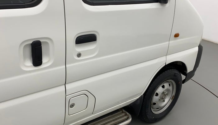 2017 Maruti Eeco 7 STR, Petrol, Manual, 21,722 km, Driver-side door - Graphic sticker
