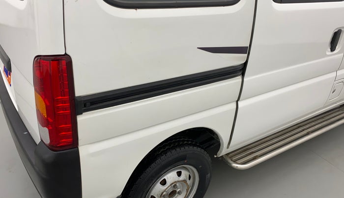 2017 Maruti Eeco 7 STR, Petrol, Manual, 21,722 km, Right quarter panel - Minor scratches