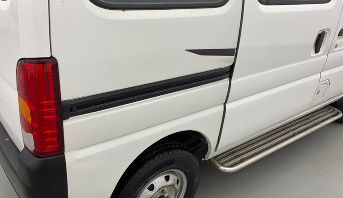 2017 Maruti Eeco 7 STR, Petrol, Manual, 21,722 km, Right quarter panel - Slightly dented