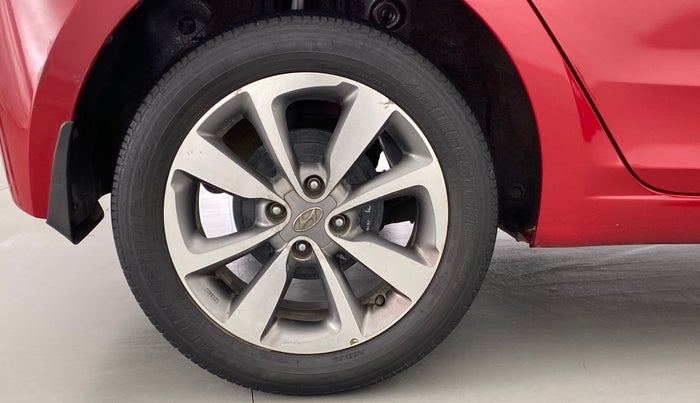 2018 Hyundai Elite i20 ASTA 1.2 DUAL TONE, Petrol, Manual, 67,916 km, Right Rear Wheel