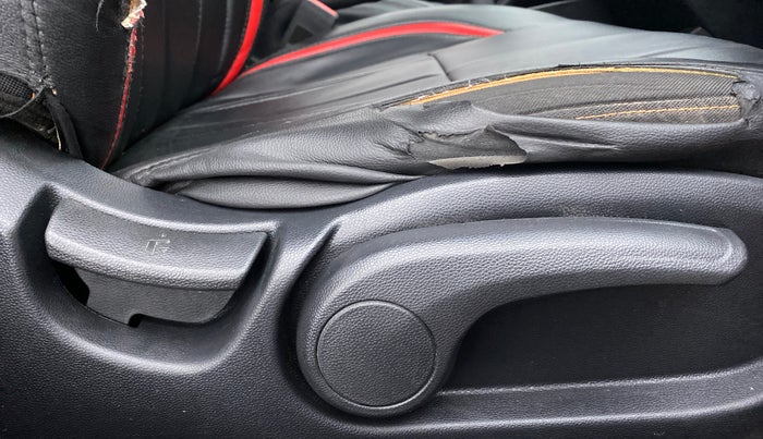 2018 Hyundai Elite i20 ASTA 1.2 DUAL TONE, Petrol, Manual, 67,916 km, Driver Side Adjustment Panel