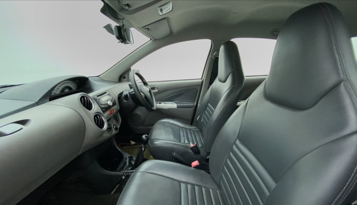 2011 Toyota Etios V, Petrol, Manual, 32,950 km, Right Side Front Door Cabin