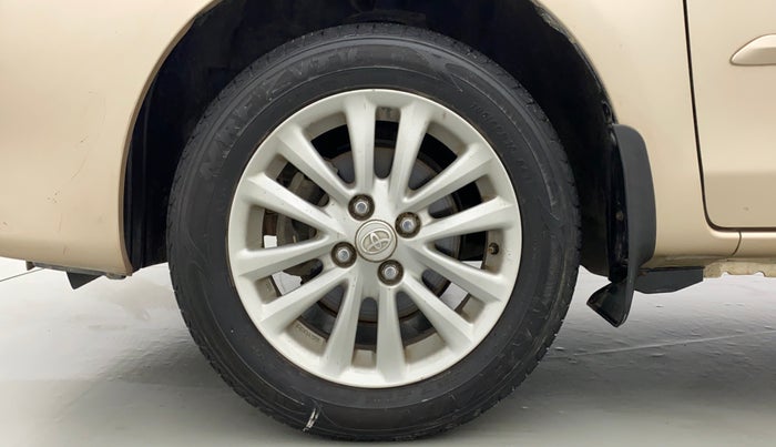 2011 Toyota Etios V, Petrol, Manual, 32,950 km, Left Front Wheel