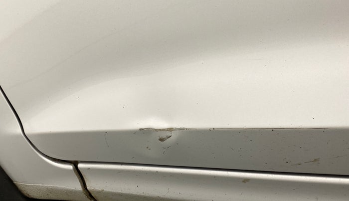 2017 Hyundai Verna 1.6 SX VTVT, Petrol, Manual, 26,658 km, Front passenger door - Slightly dented