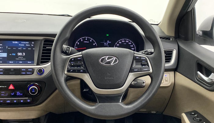 2017 Hyundai Verna 1.6 SX VTVT, Petrol, Manual, 26,658 km, Steering Wheel Close Up