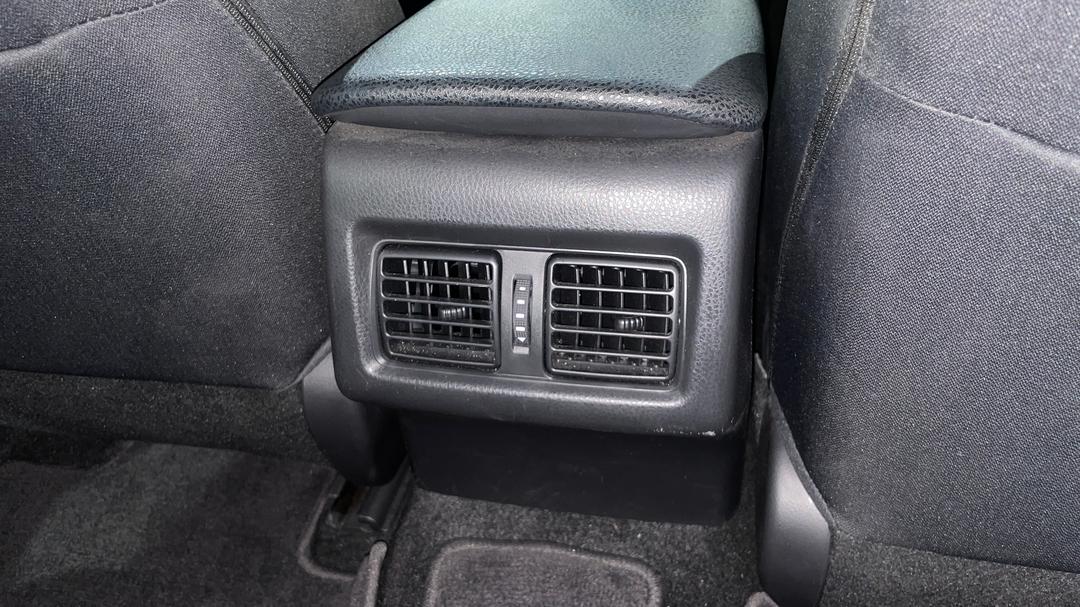 2023 Toyota Camry Ascent Hybrid, Automatic, 53425 km, Rear A/C Vent