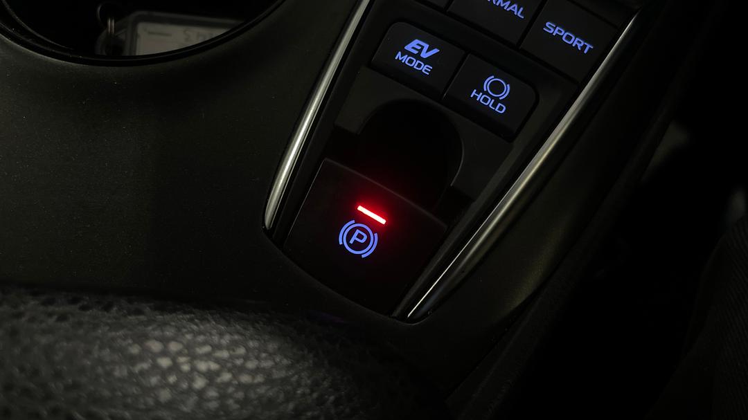 2023 Toyota Camry Ascent Hybrid, Automatic, 53425 km, Handbrake