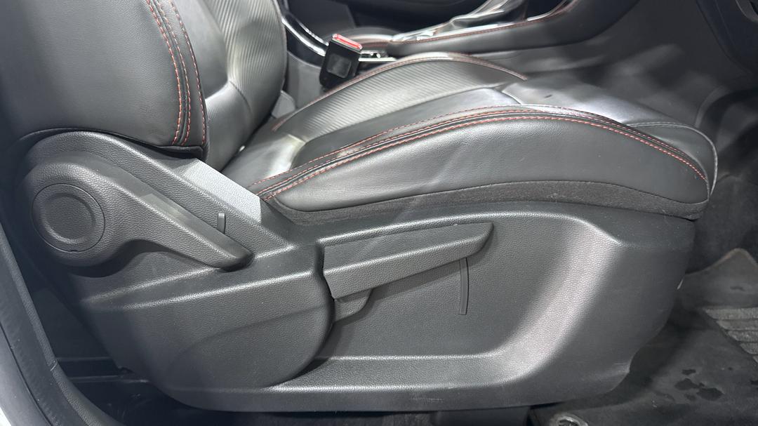 2022 MG Zst Excite, Automatic, 61574 km, Drivers Side Adjustment Panel