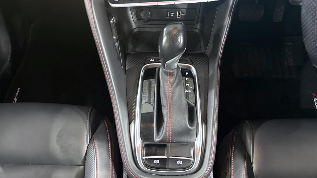 2022 MG Zst Excite, Automatic, 61574 km, Gear Lever 