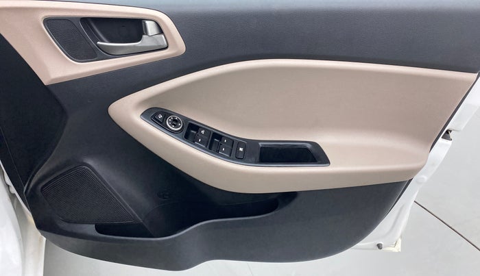 2016 Hyundai Elite i20 ASTA 1.2, Petrol, Manual, 84,401 km, Driver Side Door Panels Control