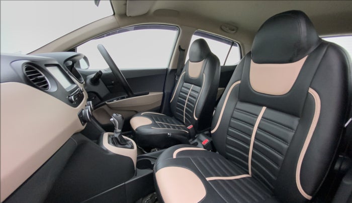 2018 Hyundai Grand i10 SPORTZ AT 1.2 KAPPA VTVT, Petrol, Automatic, 17,256 km, Right Side Front Door Cabin