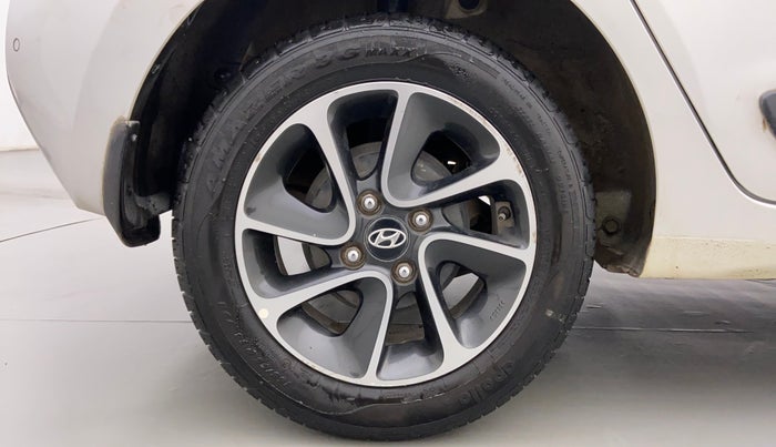 2018 Hyundai Grand i10 SPORTZ AT 1.2 KAPPA VTVT, Petrol, Automatic, 17,256 km, Right Rear Wheel