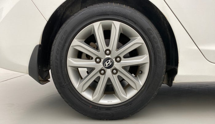 2015 Hyundai New Elantra SX 1.8 AT, Petrol, Automatic, 50,269 km, Right Rear Wheel