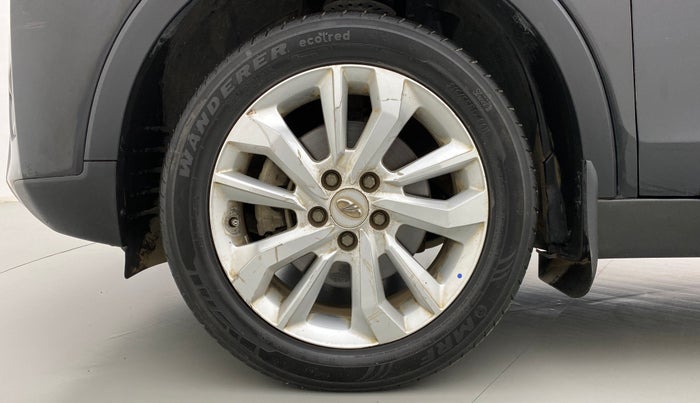 2019 Mahindra XUV300 W8 DIESEL MT, Diesel, Manual, 32,398 km, Left Front Wheel