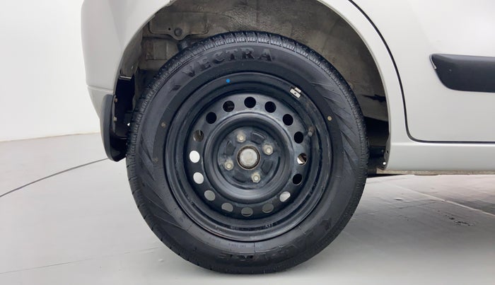 2011 Maruti Wagon R 1.0 VXI, Petrol, Manual, 70,353 km, Right Rear Wheel