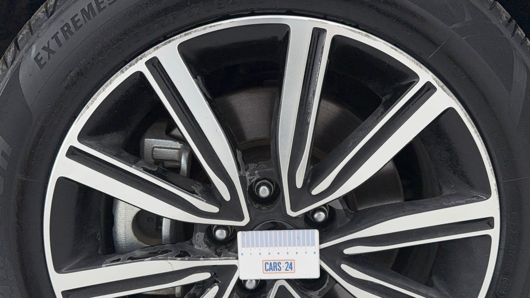 2019 Kia Optima Si, Automatic, 26465 km, Wheels Rim Front LHS Gutter Rash