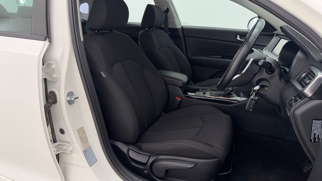 2019 Kia Optima Si, Automatic, 26465 km, Right Side Front Door Cabin View