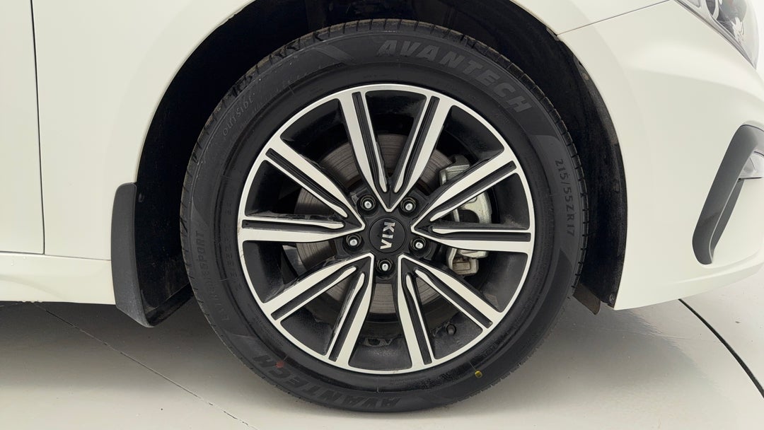 2019 Kia Optima Si, Automatic, 26465 km, Right Front Wheel