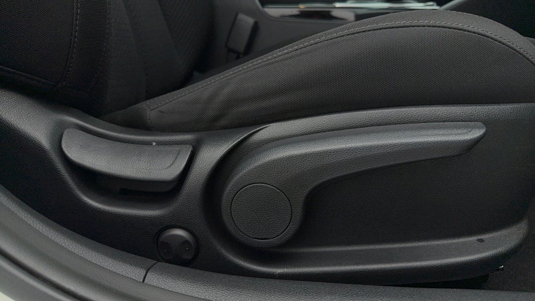 2019 Kia Optima Si, Automatic, 26465 km, Drivers Side Adjustment Panel