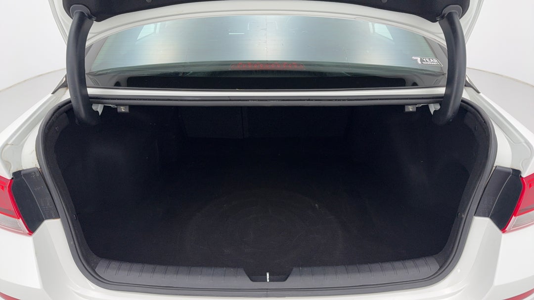 2019 Kia Optima Si, Automatic, 26465 km, Boot Inside View