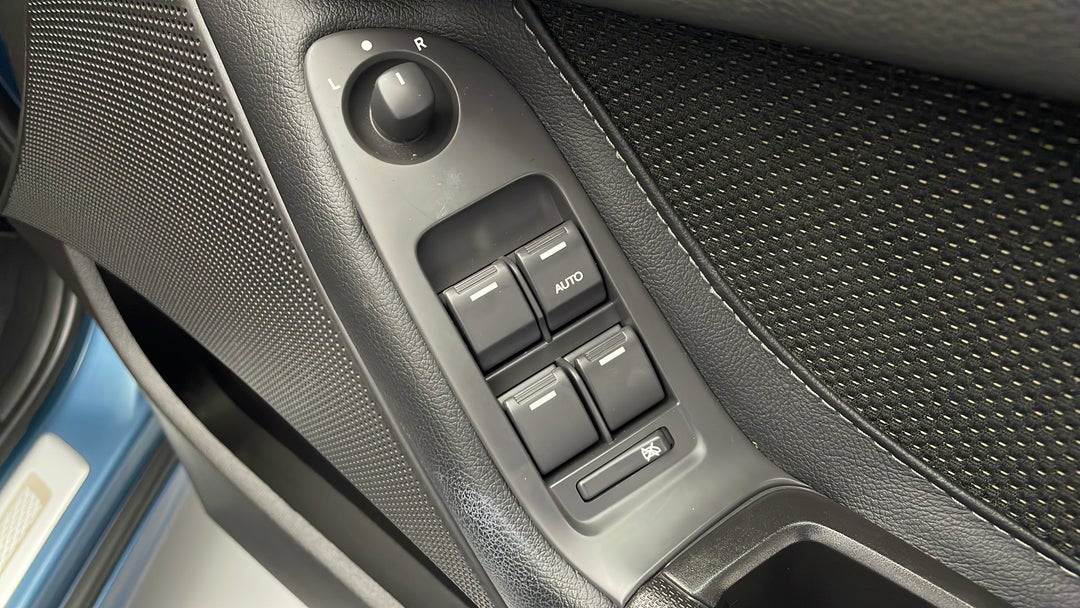 2016 Ford Falcon Xr6, Automatic, 87282 km, Drivers Side Door Panel Controls