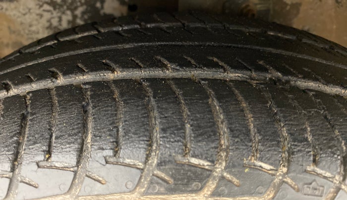 2017 Maruti Celerio VXI, Petrol, Manual, 33,366 km, Left Front Tyre Tread