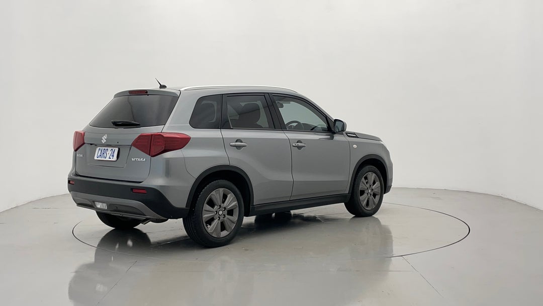 Right Back Diagonal (45- Degree) View