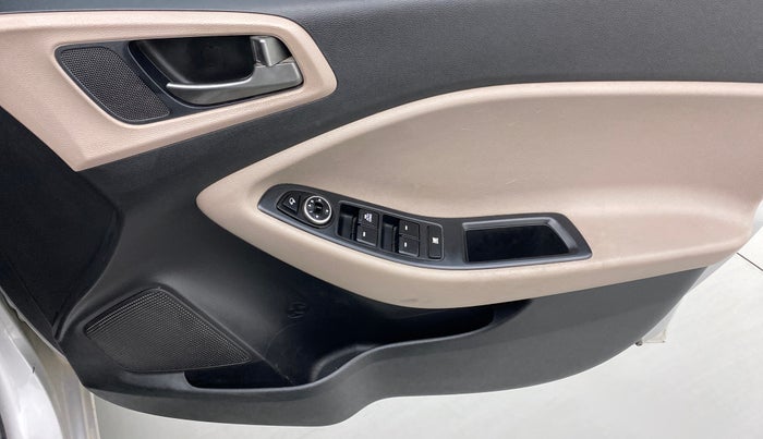 2016 Hyundai Elite i20 Sportz 1.2 VTVT MT, Petrol, Manual, 31,628 km, Driver Side Door Panels Control