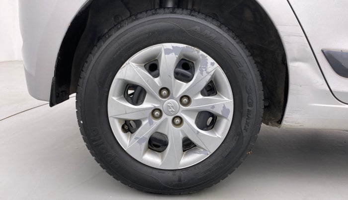 2016 Hyundai Elite i20 Sportz 1.2 VTVT MT, Petrol, Manual, 31,628 km, Right Rear Wheel