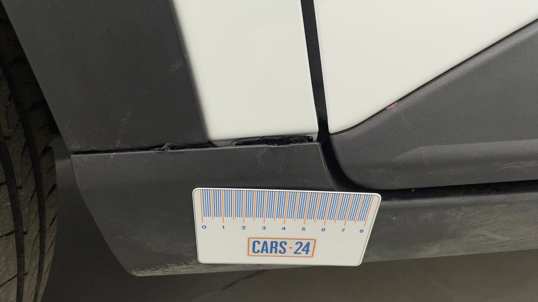 Door Sills Front LHS Scratch