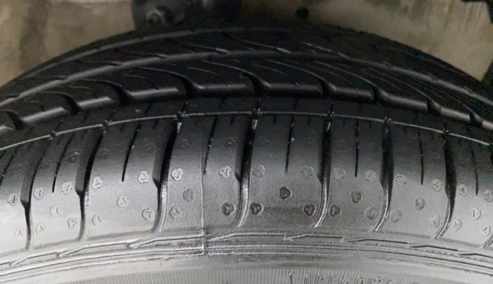 2017 Maruti Celerio VXI AGS, Petrol, Automatic, 49,882 km, Right Front Tyre Tread