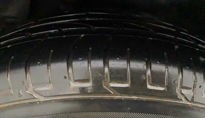 2018 Hyundai Creta SX AT 1.6 PETROL, Petrol, Automatic, 26,218 km, Right Front Tyre Tread