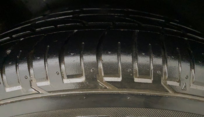 2018 Hyundai Creta SX AT 1.6 PETROL, Petrol, Automatic, 26,218 km, Left Front Tyre Tread