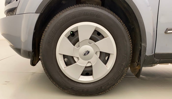 2014 Mahindra XUV500 W6, Diesel, Manual, 97,791 km, Left Front Wheel