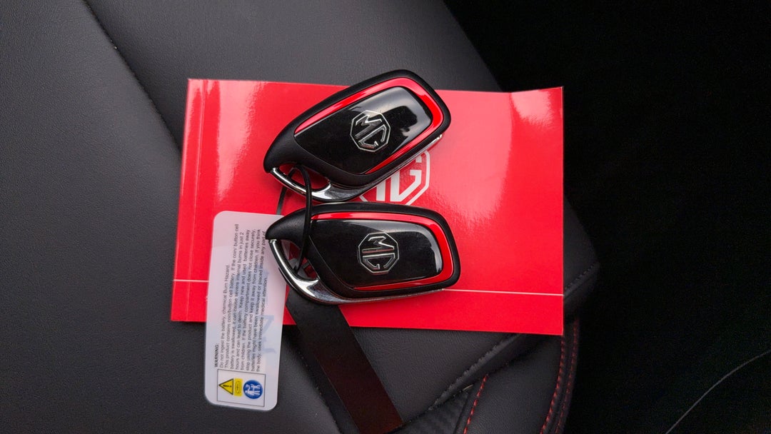 2025 MG Zst Vibe, Automatic, 2628 km, Key Close-up