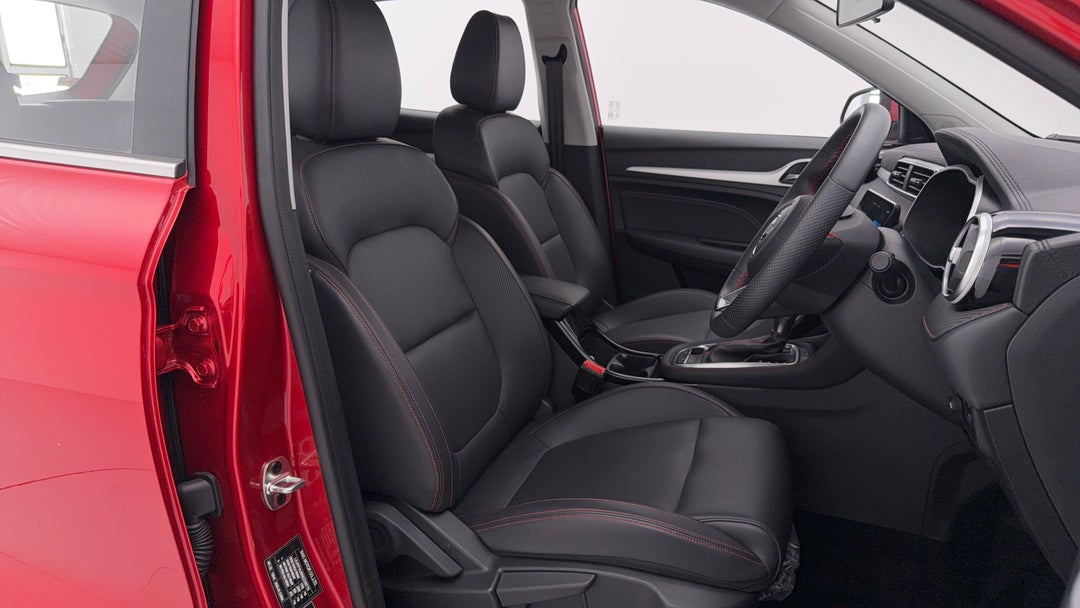 2025 MG Zst Vibe, Automatic, 2628 km, Right Side Front Door Cabin View